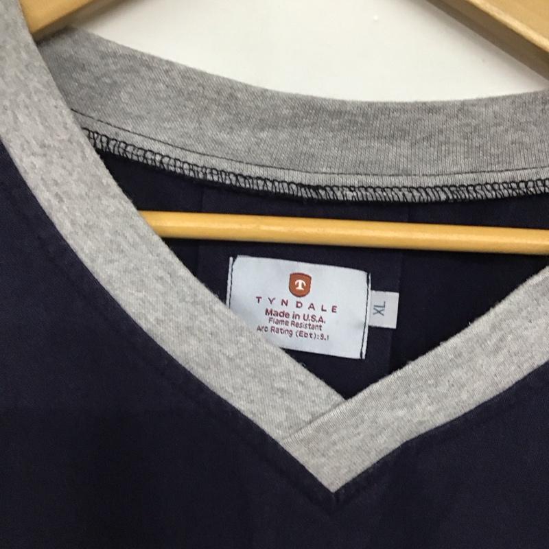 古着 USED トレーナー 長袖 長袖トレーナー スウェット Vネック プルオーバー XL ロゴ、文字 紺 / ネイビー /  メンズ USED 古着 中古 10142622