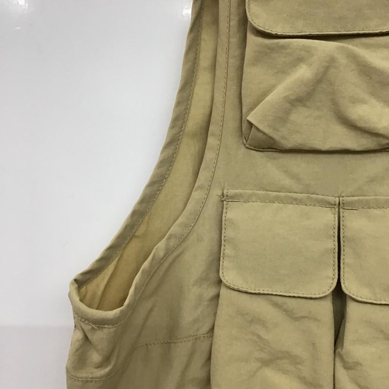 キャンプセブン CAMP7 ベスト ベスト ジップアップベスト ノースリーブカットソー アウター M ロゴ、文字 ベージュ / ベージュ /  メンズ USED 古着 中古 10141358