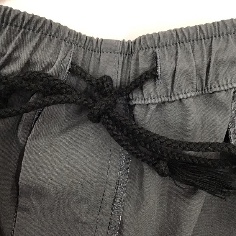 カリマー Karrimor パンツ ワークパンツ、ペインターパンツ ジャージ パンツ ワイドパンツ カジュアルパンツ L ロゴ、文字 灰 / グレー /  メンズ USED 古着 中古 10118396