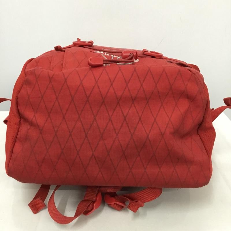 シュプリーム Supreme リュックサック、デイパック リュックサック、デイバッグ 18AW Backpack ロゴ、文字 赤 / レッド /  メンズ USED 古着 中古 10137346