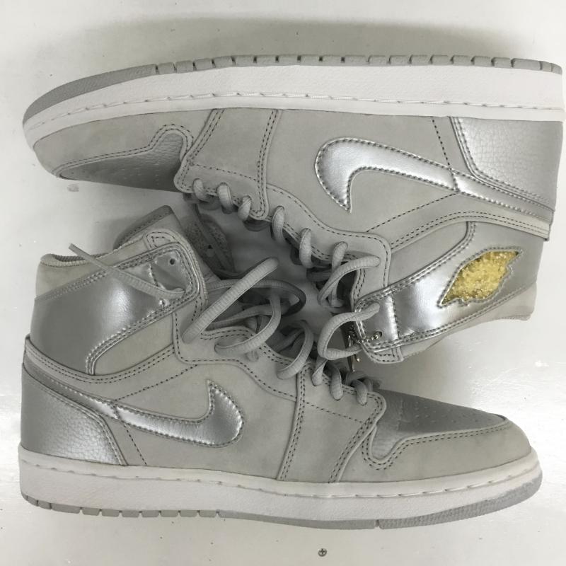 ナイキ NIKE スニーカー スニーカー 136060-001 27.0cm ロゴ、文字 銀 / シルバー /  メンズ USED 古着 中古 10110551
