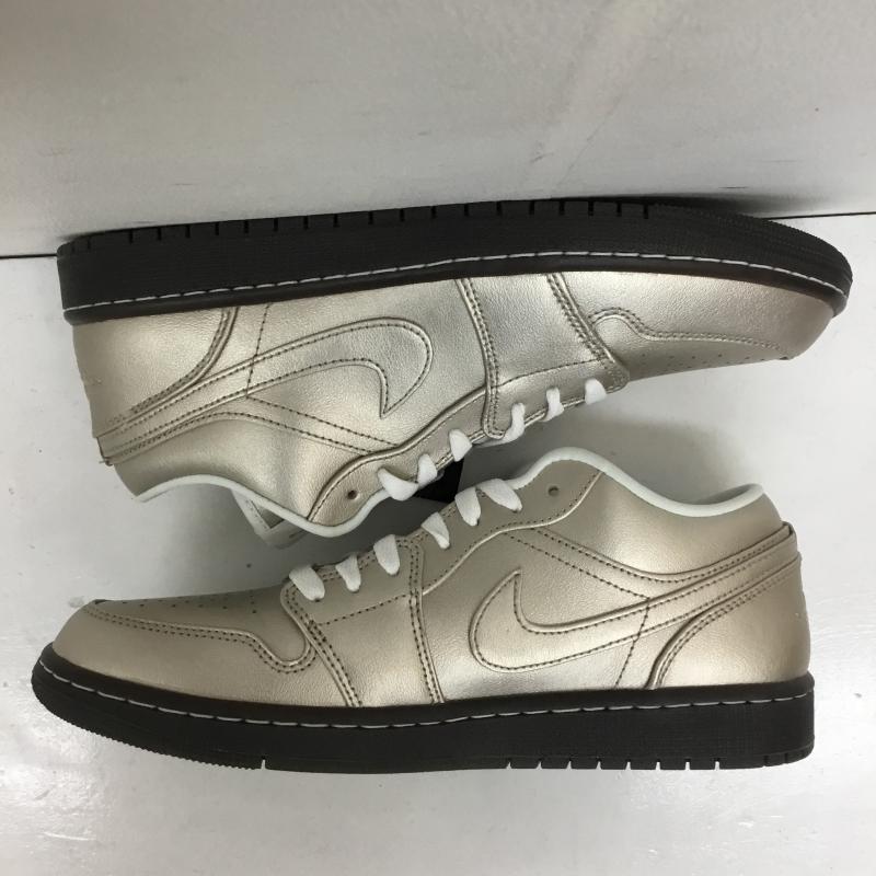 ナイキ NIKE スニーカー スニーカー HQ3529-099　Women s Air Jordan 1 Low SE Metallic Zinc 28.5cm ロゴ、文字 銀 / シルバー /  メンズ USED 古着 中古 10141691