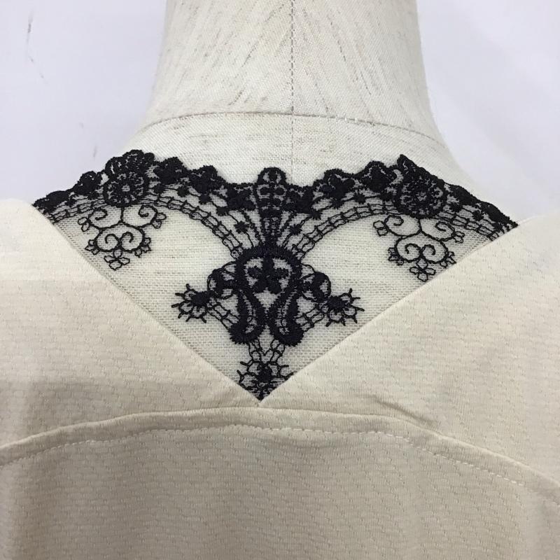 アクシーズファム axes femme カットソー 長袖 長袖カットソー フレアカットソー Vネック M 無地 ベージュ / ベージュ /  レディース USED 古着 中古 10126140