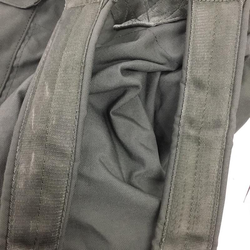 古着 USED リュックサック、デイパック リュックサック、デイバッグ ミリタリーバッグ US ロゴ、文字 カーキ / カーキ /  メンズ USED 古着 中古 10142823