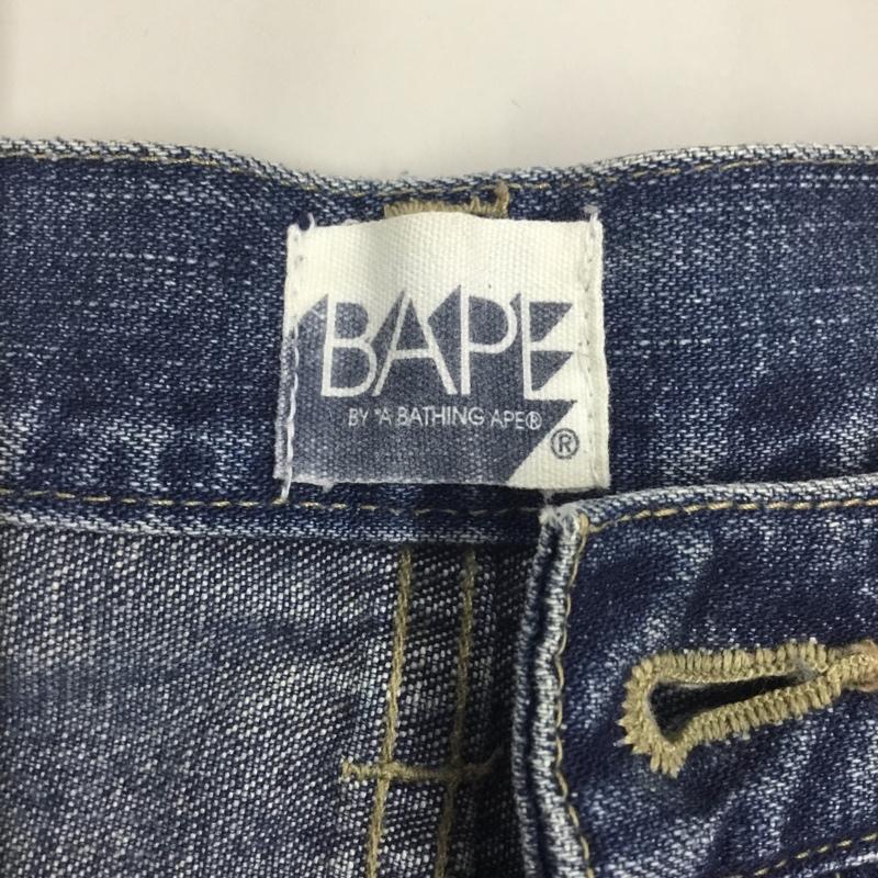 ベイプ BAPE パンツ デニム、ジーンズ デニムパンツ ストレートパンツ ワイドパンツ カジュアルパンツ XL プリント インディゴ / インディゴ /  メンズ USED 古着 中古 10118647