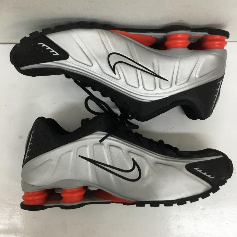 ナイキ NIKE スニーカー スニーカー HQ1988-002 SHOX R4 METALLIC SILVER/METALLIC SILVER-BLACK 27.5cm ロゴ、文字 銀 / シルバー / X 黒 / ブラック /  メンズ USED 古着 中古 10143323