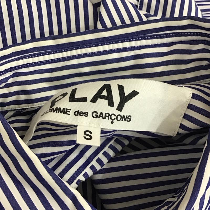 プレイコムデギャルソン PLAY COMME des GARCONS シャツ、ブラウス 長袖 長袖シャツ カラーシャツ 長袖カットソー ストライプシャツ S ロゴ、文字 白 / ホワイト / X 青 / ブルー /  メンズ USED 古着 中古 10114659