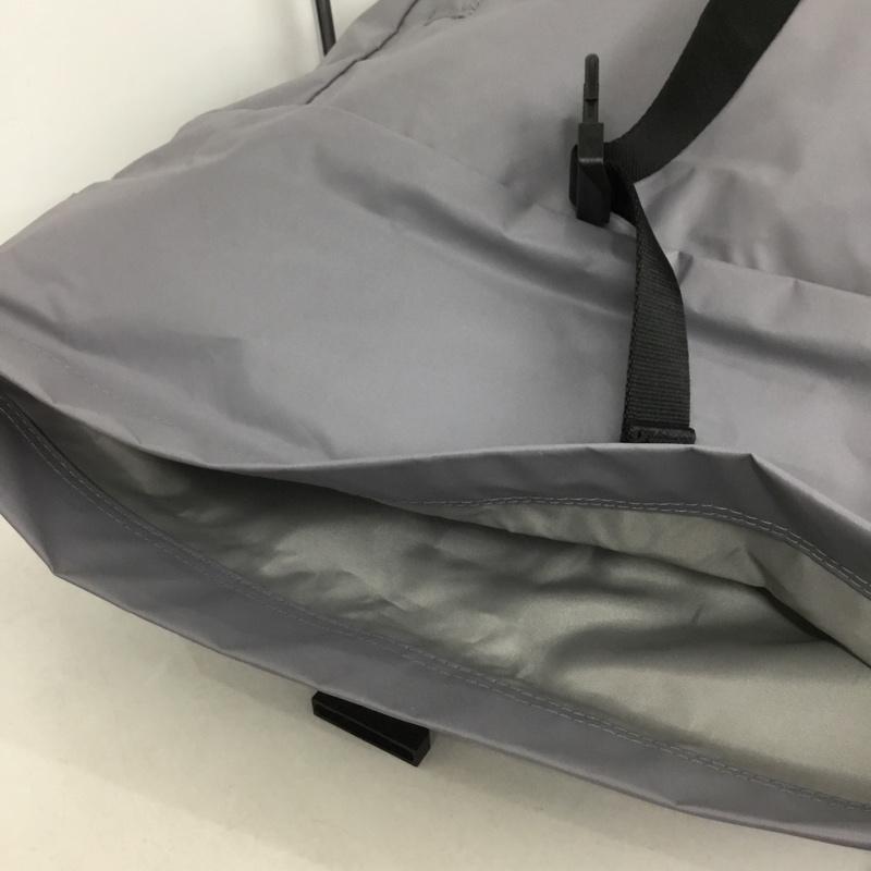 ティンバックツー TIMBUK2 リュックサック、デイパック リュックサック、デイバッグ 7231-3-3082 Etched Tuck Pack エッチドタックパック タグ付き ロゴ、文字 灰 / グレー /  メンズ USED 古着 中古 10132058