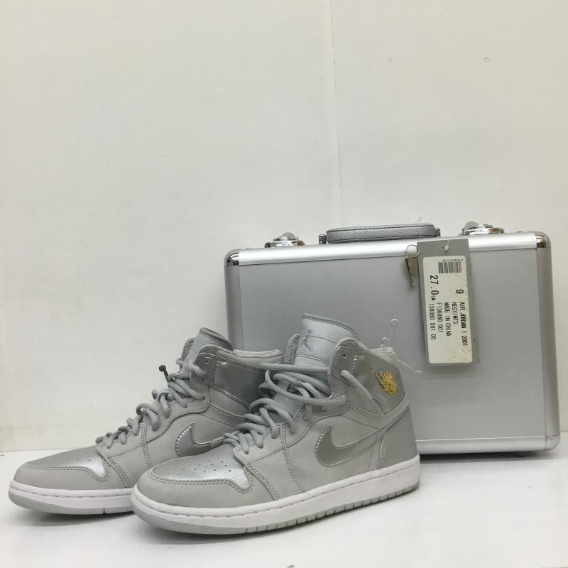ナイキ NIKE スニーカー スニーカー 136060-001 27.0cm ロゴ、文字 銀 / シルバー /  メンズ USED 古着 中古 10110551