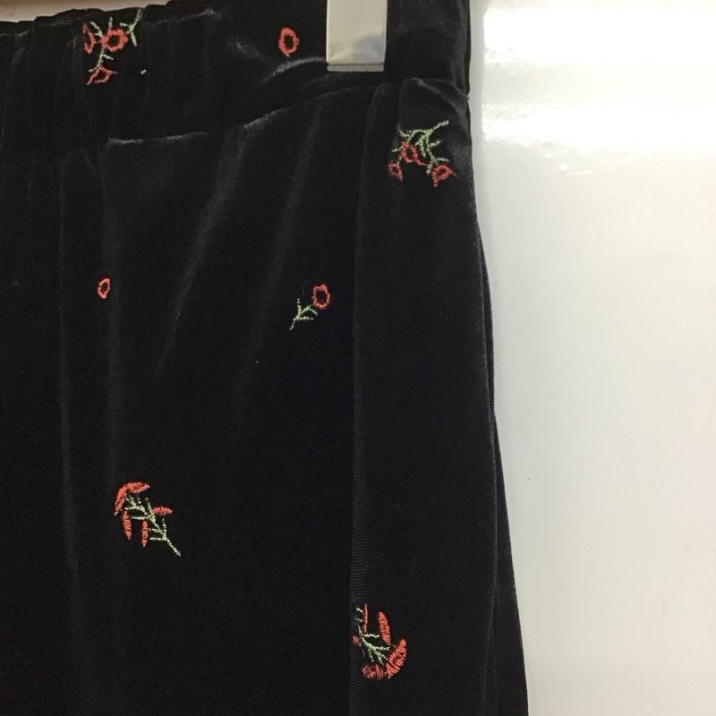 ローリーズファーム LOWRYS FARM ボトムス ボトムス ベロア FREE 刺繍 黒 / ブラック /  レディース USED 古着 中古 10143752