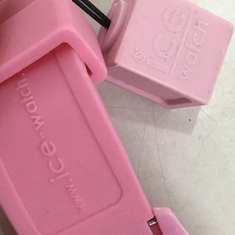 アイスウォッチ ICE WATCH 腕時計 アナログ（クォーツ式） SI.PK.U.S.09 ロゴ、文字 桃 / ピンク /  レディース USED 古着 中古 10135261
