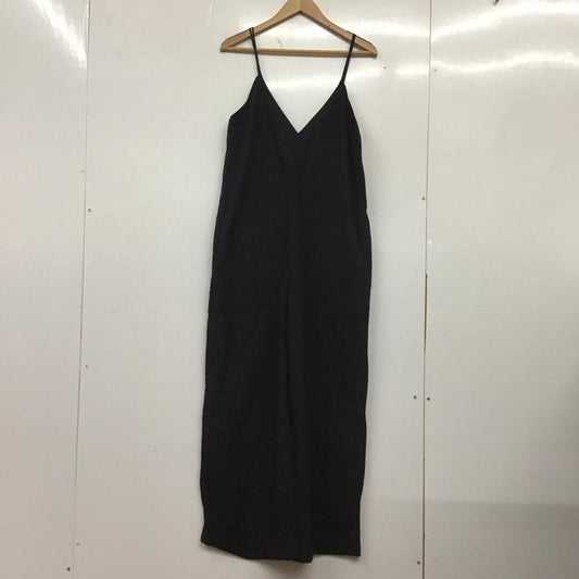 アズールバイマウジー AZUL BY MOUSSY サロペット・オーバーオール サロペット、オーバーオール 250AAW33-S007 M 無地 黒 / ブラック /  レディース USED 古着 中古 10139370