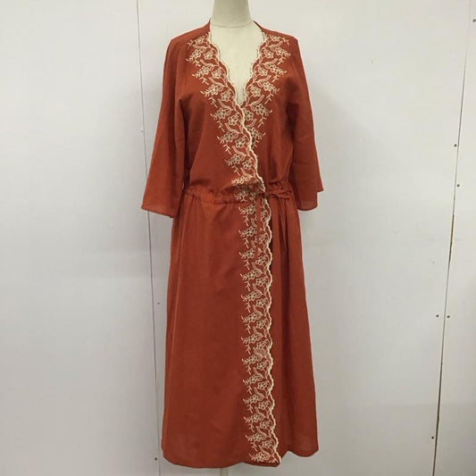 アルシーヴ archives ワンピース ロングスカート 5510 七分袖 ガウンワンピース M 刺繍 橙 / オレンジ /  レディース USED 古着 中古 10109033