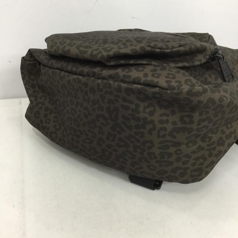 ジャンスポーツ JANSPORT リュックサック、デイパック リュックサック、デイバッグ JS00TDH6 HALF PINT ミニリュック ハーフパイント レオパード ロゴ、文字 茶 / ブラウン / X 黒 / ブラック /  レディース USED 古着 中古 10151190