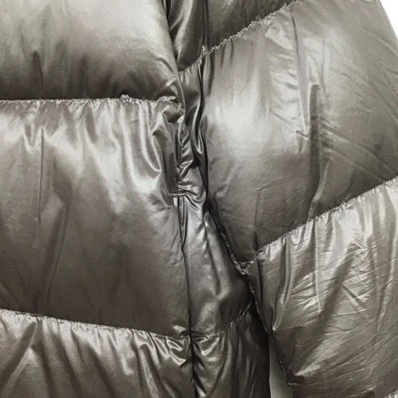 ユニクロ UNIQLO ジャケット、上着 ダウンジャケット 211-450456 ウルトラライトダウンシャイニーボリュームジャケット フェザー L 無地 灰 / グレー /  レディース USED 古着 中古 10147746
