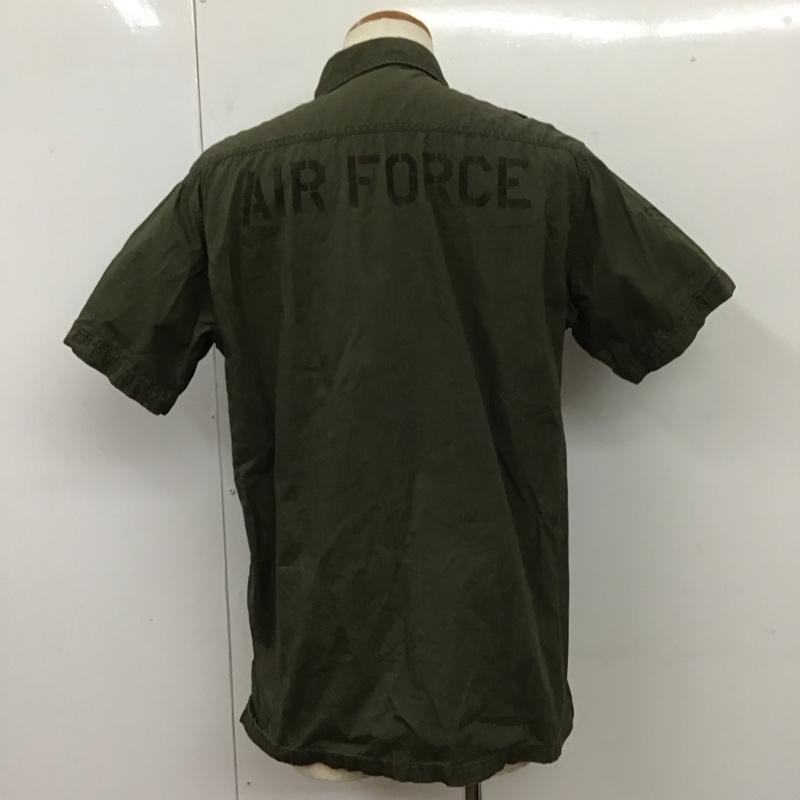 アヴィレックス AVIREX シャツ、ブラウス 半袖 6195032 ミリタリー XL ロゴ、文字 カーキ / カーキ /  メンズ USED 古着 中古 10112676