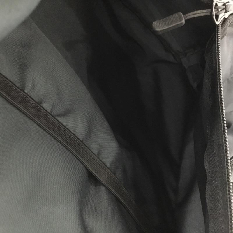 ナイキ NIKE リュックサック、デイパック リュックサック、デイバッグ バックパック QUAD ZIP SYSTEM ロゴ、文字 黒 / ブラック /  メンズ USED 古着 中古 10151065
