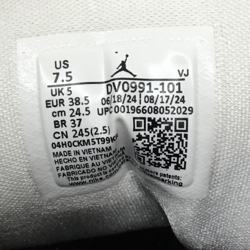ナイキ NIKE スニーカー スニーカー DV0991-101 Jordan Air Jordan 1 Mid 24.5cm ロゴ、文字 白 / ホワイト / X 黒 / ブラック /  レディース USED 古着 中古 10138276
