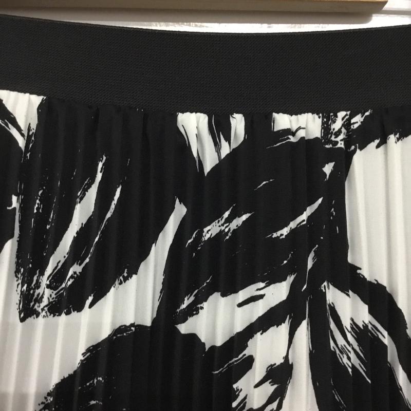 オズモーシス OSMOSIS スカート ロングスカート 597006-009S メッシュヘムプリーツスカート ONE SIZE 総柄 白 / ホワイト / X 黒 / ブラック /  レディース USED 古着 中古 10144653
