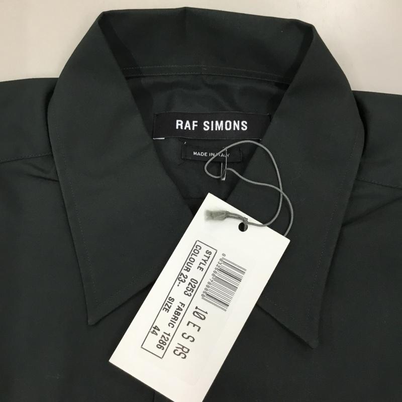 ラフシモンズ RAF SIMONS シャツ、ブラウス 半袖 半袖シャツ カラーシャツ 半袖カットソー 無地シャツ 44 無地 カーキ / カーキ /  メンズ USED 古着 中古 10116135