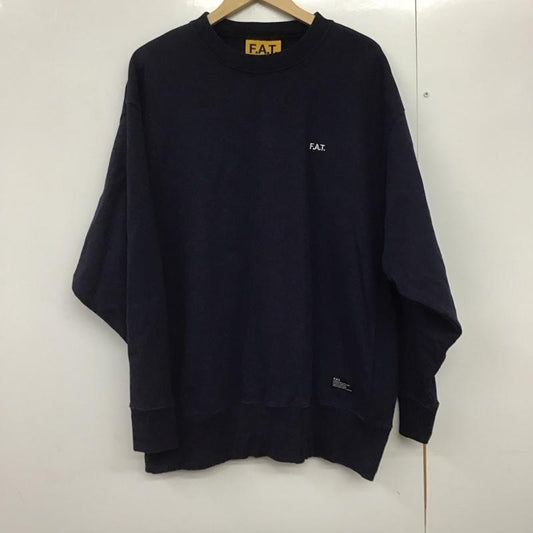 エフエイティー FAT トレーナー 長袖 長袖スウェット クルーネックカットソー 長袖カットソー ロゴ、文字 紺 / ネイビー /  メンズ USED 古着 中古 10140960