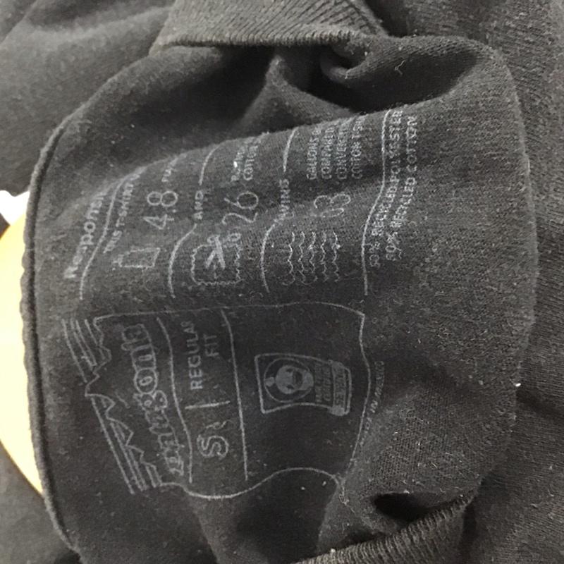 パタゴニア patagonia Tシャツ 半袖 半袖カットソー プリントTシャツ クルーネックカットソー S ロゴ、文字 黒 / ブラック /  メンズ USED 古着 中古 10140102