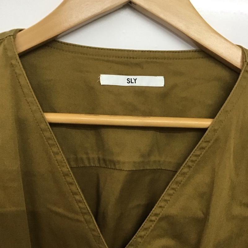 スライ SLY シャツ、ブラウス 長袖 030csk30-2550 WAISTTUCKV 長袖シャツ FREE 無地 キャメル / キャメル /  レディース USED 古着 中古 10144210