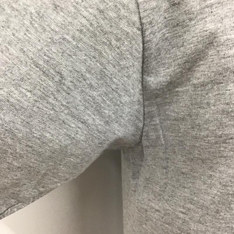 タカヒロ ミヤシタ ザ ソロイスト TAKAHIRO MIYASHITA The SoloIst. Tシャツ 半袖 広島カープtシャツMサイズ プロ野球 M プリント X ロゴ、文字 灰 / グレー /  メンズ USED 古着 中古 10111978