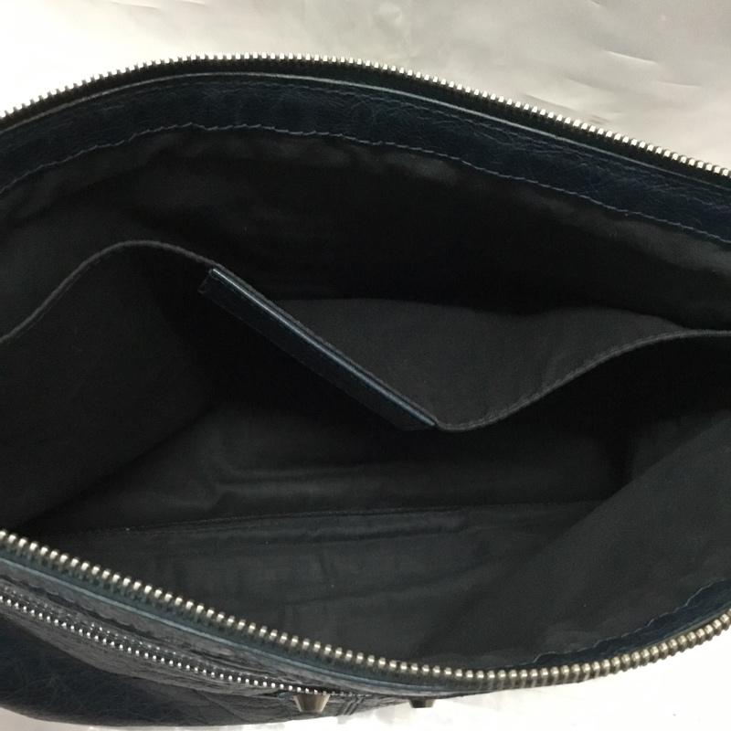 バレンシアガ BALENCIAGA クラッチバッグ、パーティバッグ クラッチバッグ、パーティバッグ セカンドバッグ 無地 紺 / ネイビー /  メンズ USED 古着 中古 10106483