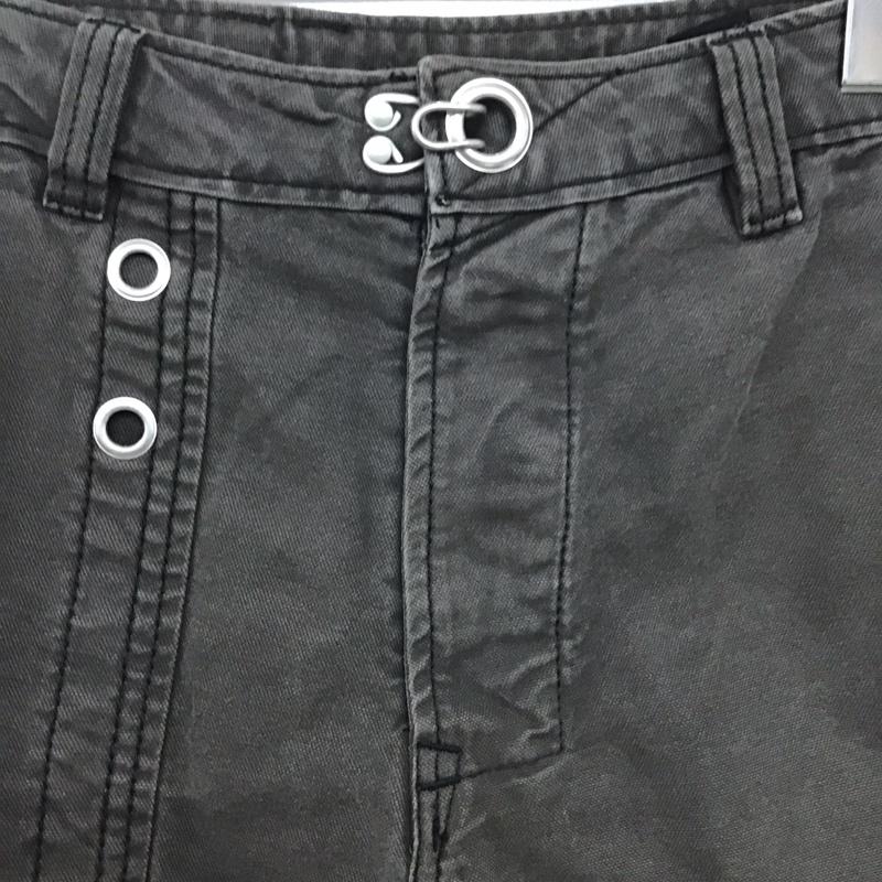 ディーゼル DIESEL パンツ ショートパンツ ショートパンツ ハーフパンツ カジュアルパンツ 32インチ ロゴ、文字 ダークグレー / ダークグレー /  メンズ USED 古着 中古 10147002