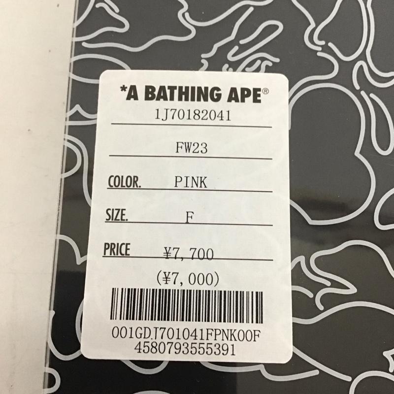 アベイシングエイプ A BATHING APE ファッション小物 ファッション小物 iphone 15Pro ケース NEON CAMO ロゴ、文字 桃 / ピンク /  メンズ USED 古着 中古 10132449