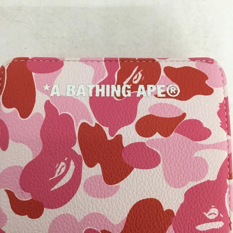 アベイシングエイプ A BATHING APE 財布 二つ折り ABC CAMO MINI WALLET ロゴ カモフラージュ柄・迷彩 桃 / ピンク / X 赤 / レッド /  メンズ USED 古着 中古 10149236