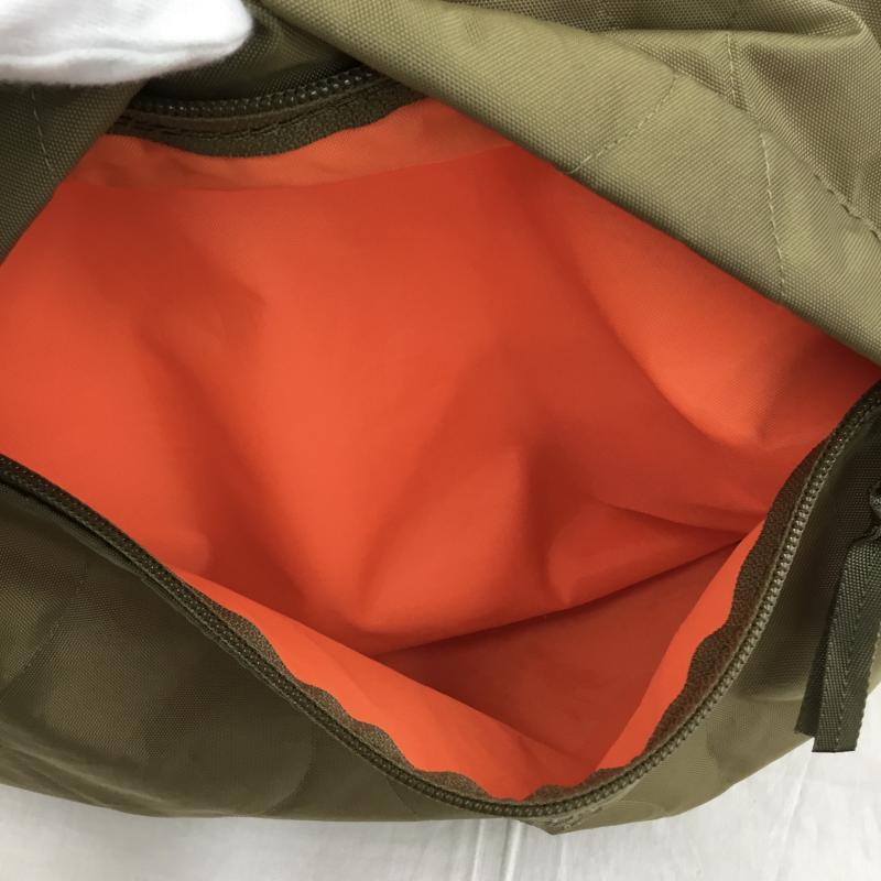 フレドリック パッカーズ FREDRIK PACKERS メッセンジャーバッグ メッセンジャーバッグ  カーキ / カーキ /  メンズ USED 古着 中古 10141205