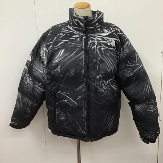 シュプリーム Supreme ジャケット、上着 ジャンパー、ブルゾン nd023001 23SS TrompeLoeilPrintedNuptseJacket ジップアップジャケット ダウンジャケット アウター Supreme×THENORTHFACE XL ロゴ、文字 白 / ホワイト / X 灰 / グレー /  メンズ USED 古着 中古 10108618