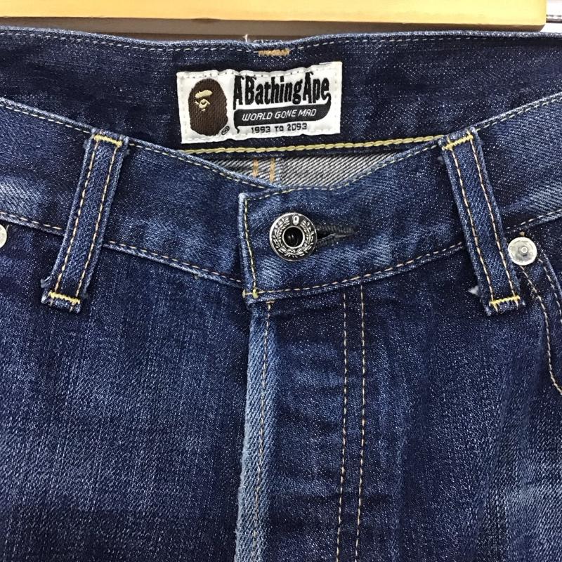 アベイシングエイプ A BATHING APE パンツ デニム、ジーンズ デニムパンツ XL プリント インディゴ / インディゴ /  メンズ USED 古着 中古 10139718