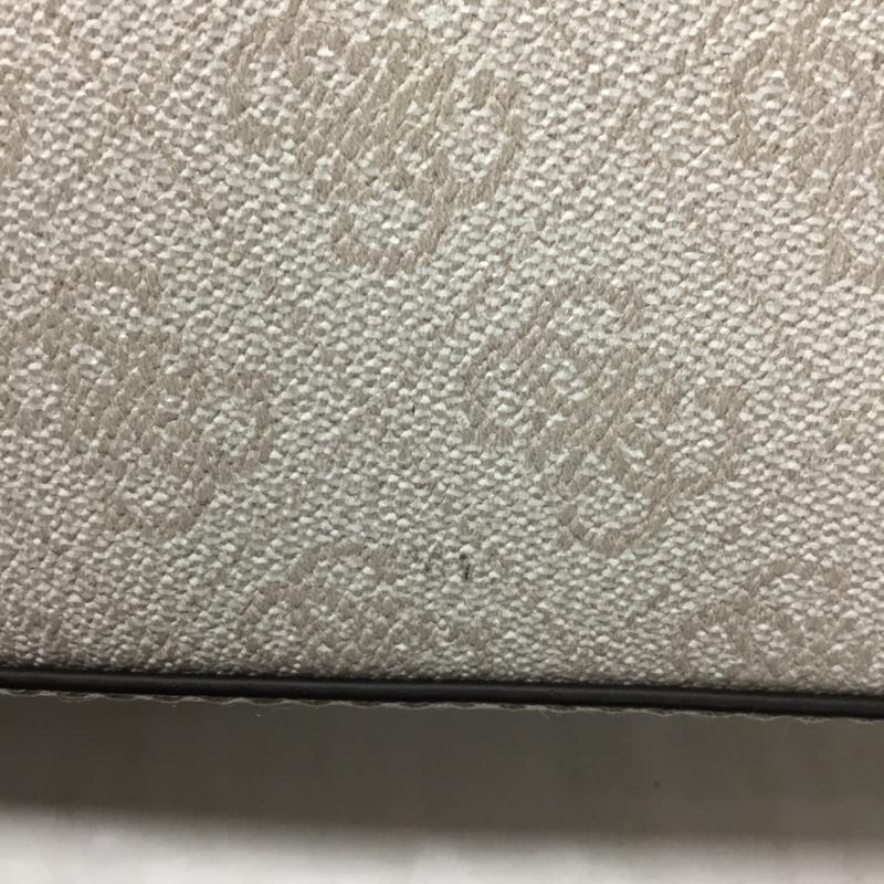 ゲス Guess ハンドバッグ ハンドバッグ SB867518 ロゴ、文字 オフホワイト / オフホワイト /  レディース USED 古着 中古 10108853