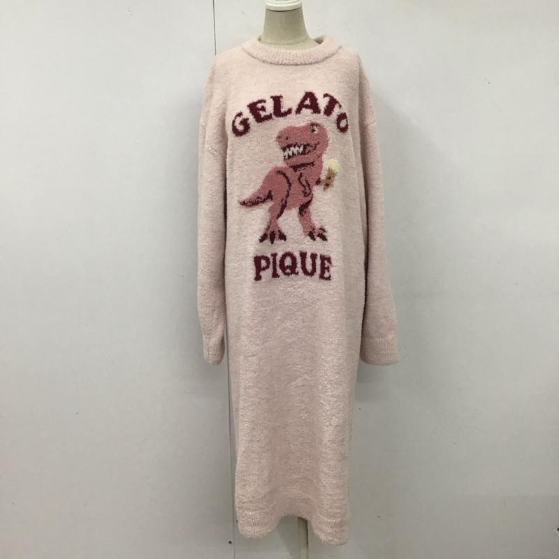 ジェラートピケ gelato pique ナイトウエア、パジャマ ナイトウェア、パジャマ PWN0241075 ダイナソー ジャガード 長袖 ルームウェア ワンピース ロゴ、文字 桃 / ピンク /  レディース USED 古着 中古 10120584