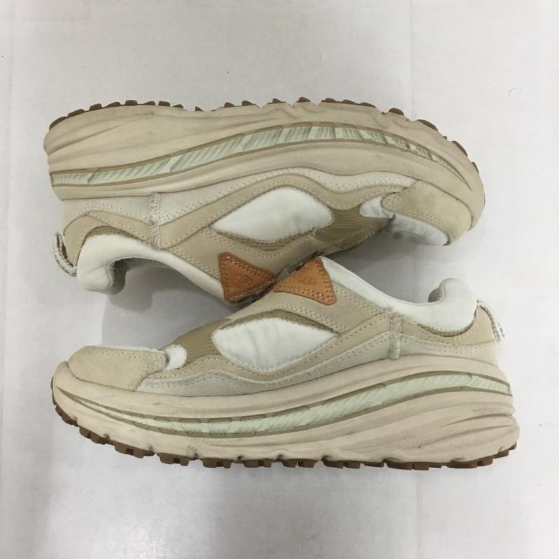 アグ UGG スニーカー スニーカー 1104187 CA805 MLT ジップスニーカー 24.5cm 24.5cm ロゴ、文字 ベージュ / ベージュ /  レディース USED 古着 中古 10141553