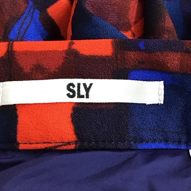 スライ SLY スカート ひざ丈スカート 0307AM31-0360 GRAFFITI CHURCH MIMOLLET SK 1 総柄 青 / ブルー / X 赤 / レッド /  レディース USED 古着 中古 10120927