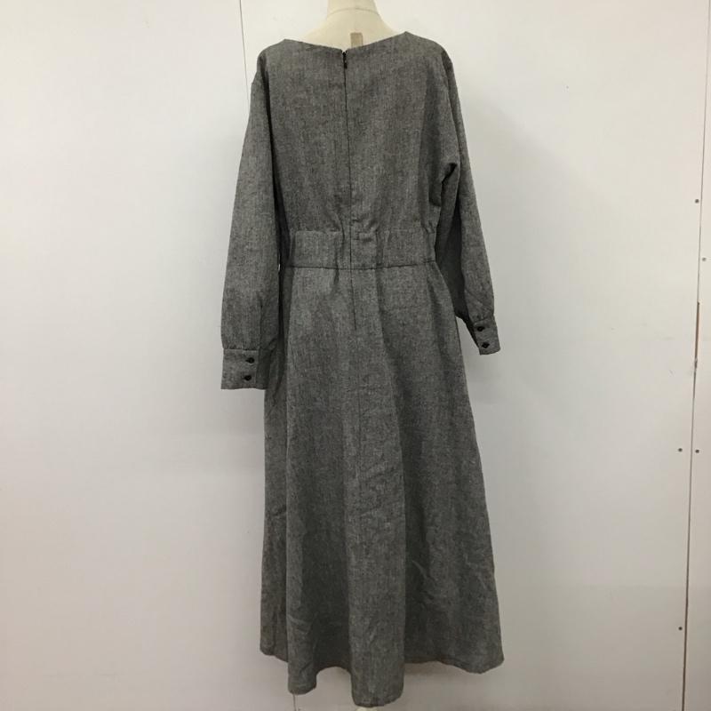 ケービーエフプラス KBF+ ワンピース ロングスカート Vネック 長袖 フレアスカート M 無地 黒 / ブラック / X 白 / ホワイト /  レディース USED 古着 中古 10120599