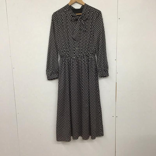 アンタイトル UNTITLED ワンピース ロングスカート 長袖ロングワンピース ウエスト切り替えワンピース M 総柄 白 / ホワイト / X 黒 / ブラック /  レディース USED 古着 中古 10134033