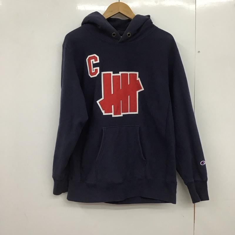 アンディフィーテッド UNDEFEATED パーカー 長袖 長袖パーカー プルオーバーパーカー スウェット チャンピオン M ロゴ、文字 紺 / ネイビー /  メンズ USED 古着 中古 10148144