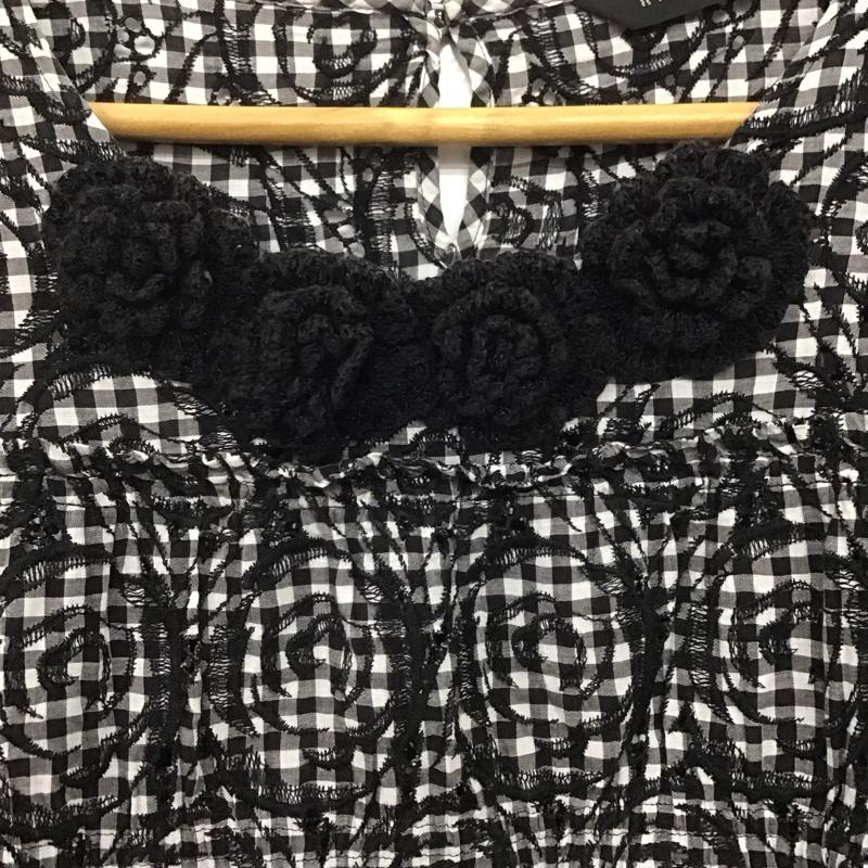 インゲボルグ INGEBORG ワンピース ミニスカート 半袖ワンピース フレアスカート クルーネック ミニスカート 刺繍 白 / ホワイト / X 黒 / ブラック /  レディース USED 古着 中古 10142680