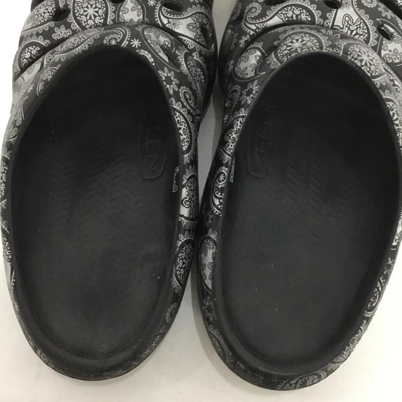 キーン KEEN サンダル サンダル ヨギ アーツ 11 ペイズリー 黒 / ブラック / X 銀 / シルバー /  メンズ USED 古着 中古 10149674