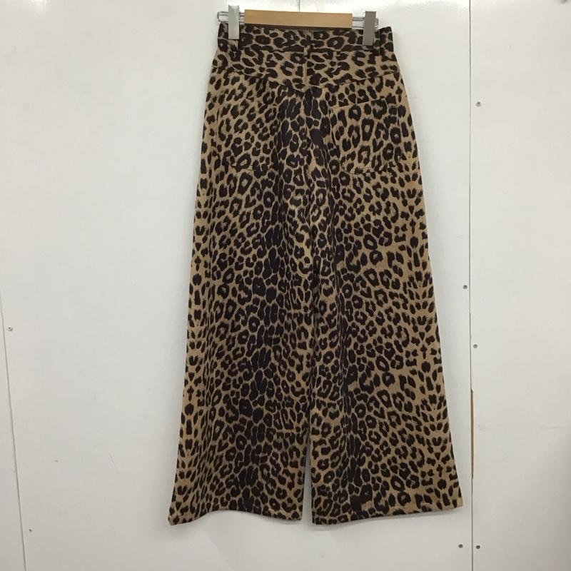 アーバンリサーチ URBAN RESEARCH パンツ ワークパンツ、ペインターパンツ レオパードフレアワイドパンツ カジュアルパンツ フレアパンツ S ヒョウ柄・レオパード柄 マルチカラー / マルチカラー /  レディース USED 古着 中古 10133041