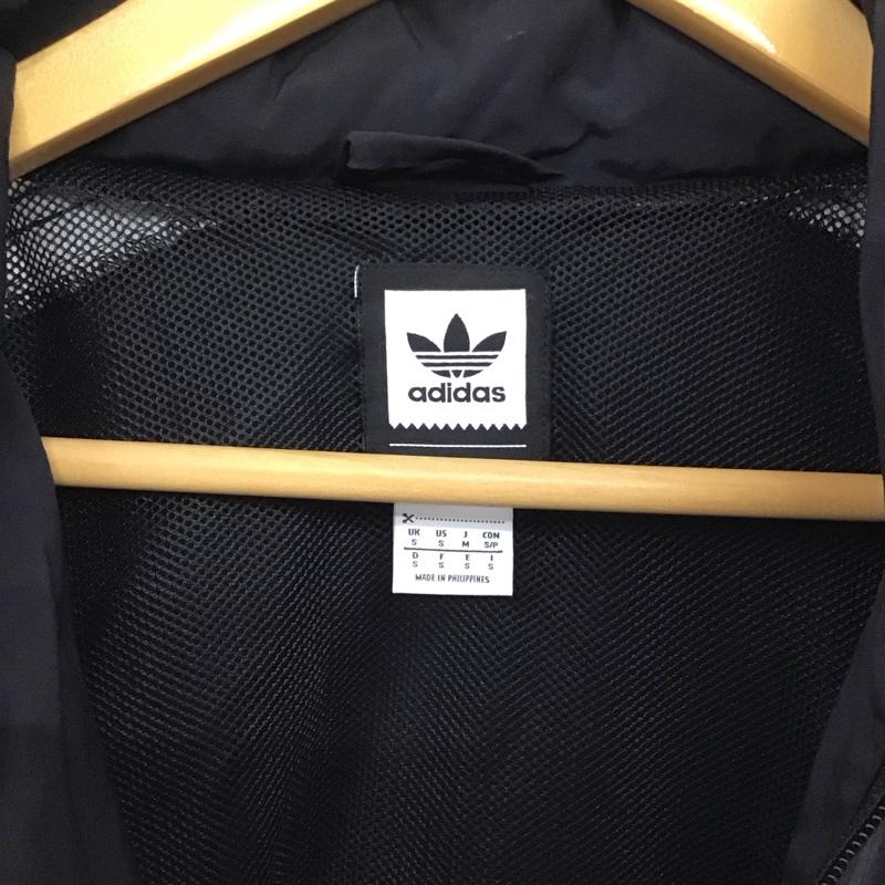アディダス adidas ジャケット、上着 ジャケット、ブレザー fm7303 ナイロンジャケット ジップアップジャケット M ロゴ、文字 黒 / ブラック /  メンズ USED 古着 中古 10145011