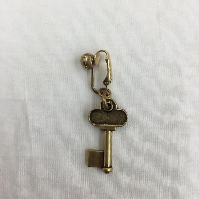 ディースクエアード2 DSQUARED2 アクセサリー ピアス key-pendant clip-on single earring　シングルイヤリング ロゴ、文字 金 / ゴールド /  メンズ USED 古着 中古 10129678