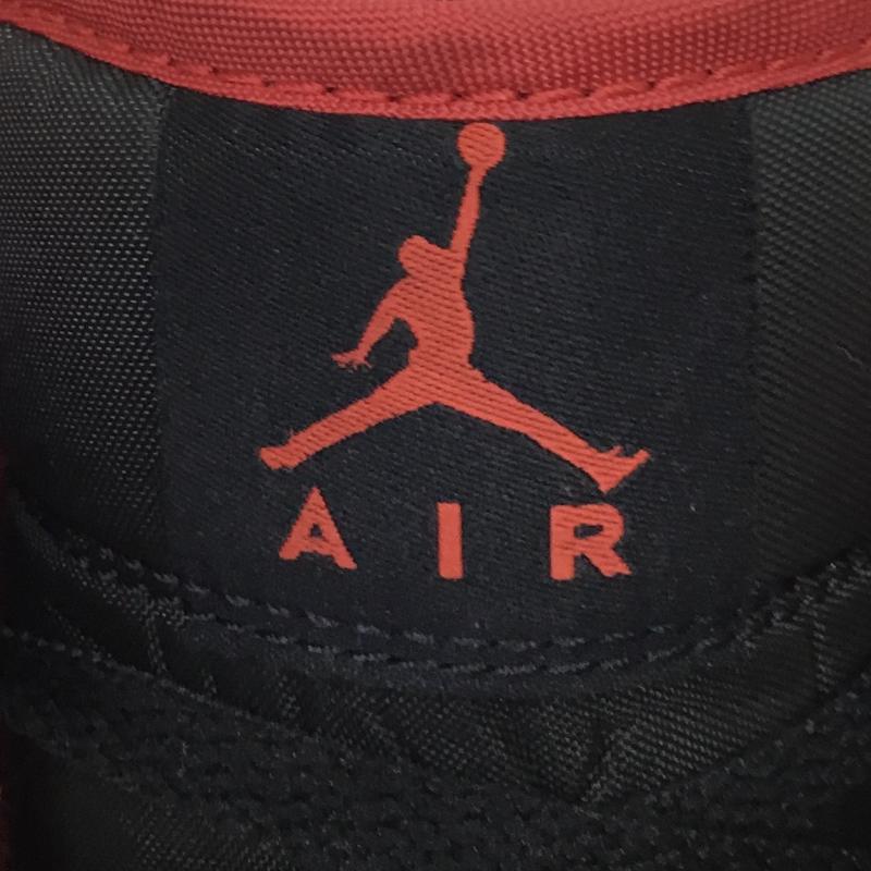 ナイキ NIKE スニーカー スニーカー DQ8426 006 Air Jordan 1 Mid Black Cement Grey 27.5cm ロゴ、文字 黒 / ブラック / X 灰 / グレー /  メンズ USED 古着 中古 10134403