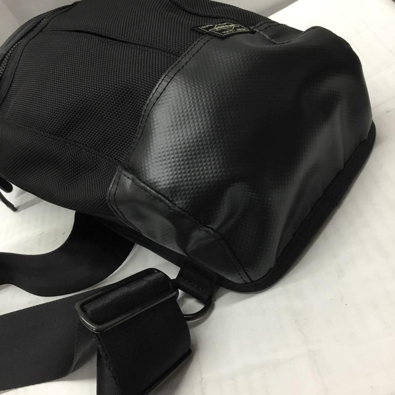 ポーター PORTER ボディバッグ ボディバッグ ヒート スリングショルダーバッグ ワンショルダー ロゴ、文字 黒 / ブラック /  メンズ USED 古着 中古 10111990