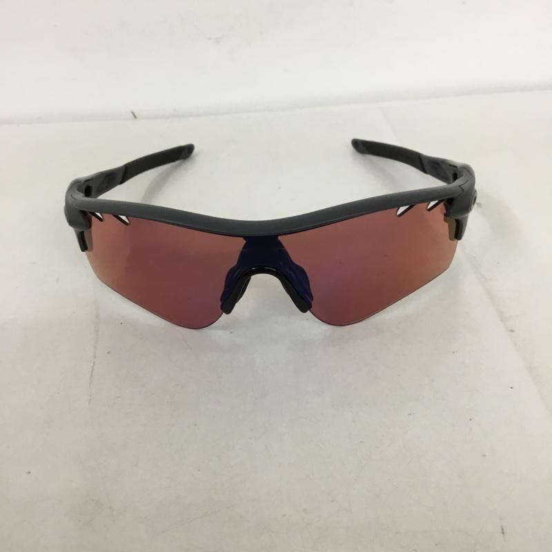 オークリー OAKLEY めがね・サングラス サングラス OO9206-04 RADARLOCK スポーツサングラス ロゴ、文字 黒 / ブラック / X 灰 / グレー /  メンズ USED 古着 中古 10129363